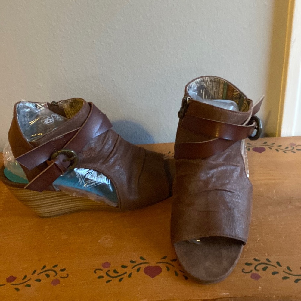 Leather Blowfish heels